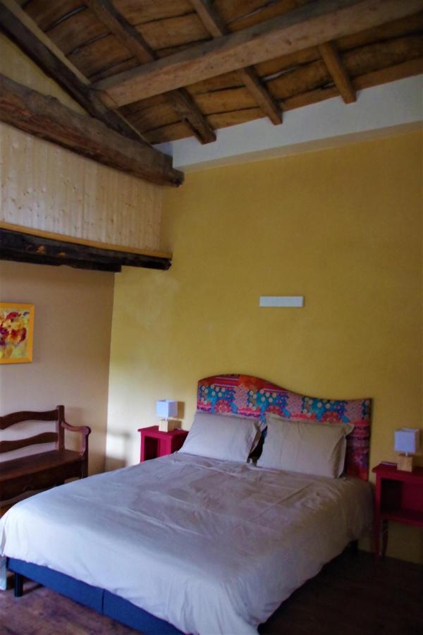 Le Vieux Pont Bed & Breakfast Saint-Julien  ภายนอก รูปภาพ
