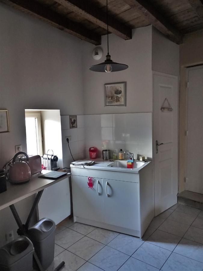 Le Vieux Pont Bed & Breakfast Saint-Julien  ภายนอก รูปภาพ